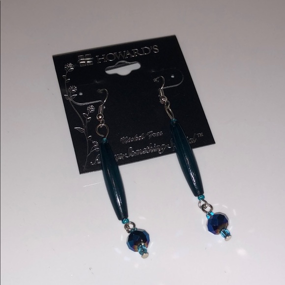 NWT Howard’s Blue Earrings - Picture 2 of 3